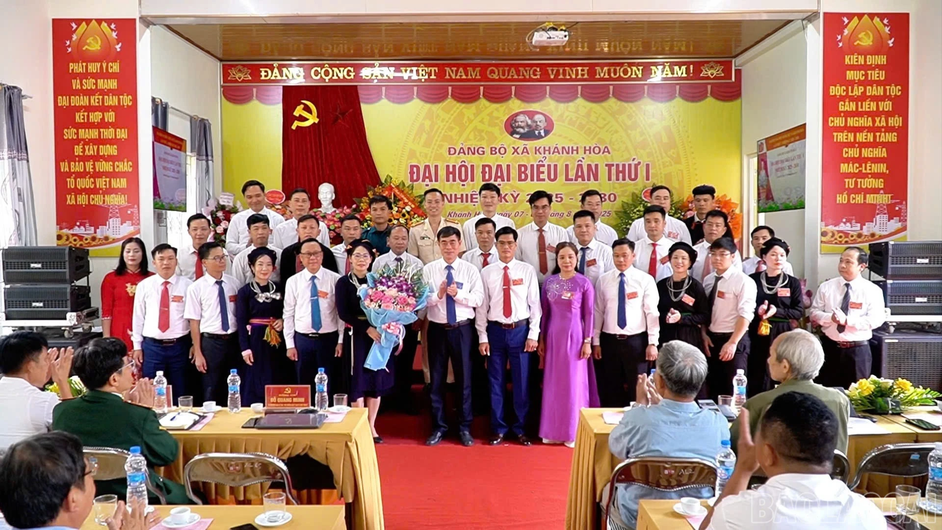 Ban Chấp hành Đảng bộ xã Khánh Hòa nhiệm kỳ 2025 – 2030 ra mắt đại hội.