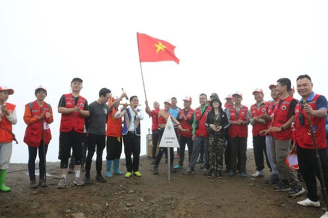 Gặp chính mình trên miền Chi Pâu tím ảnh 3