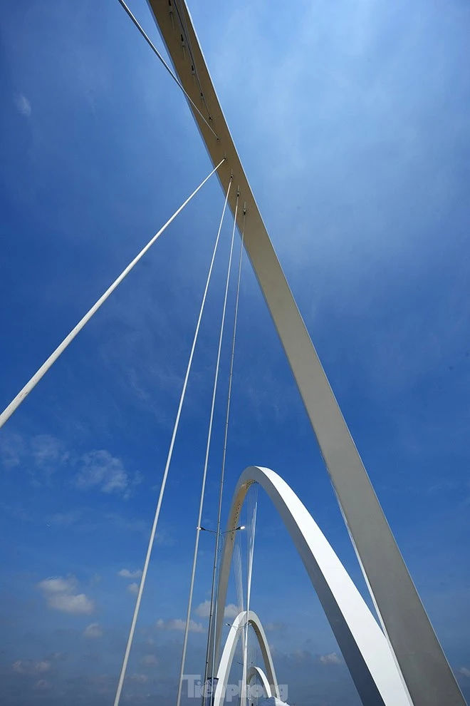 Độc lạ cầu vòm thép cao nhất Việt Nam vừa khánh thành ảnh 10