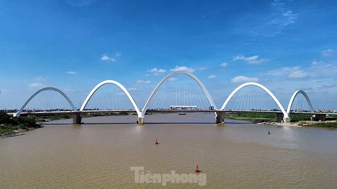 Độc lạ cầu vòm thép cao nhất Việt Nam vừa khánh thành ảnh 6