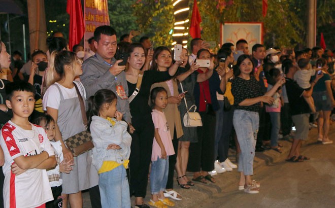 Lễ hội Quế Văn Yên lần thứ 4: Rực rỡ sắc màu diễu diễn "Người Dao xuống phố" ảnh 9 Lễ hội Quế Văn Yên lần thứ 4: Rực rỡ sắc màu diễu diễn "Người Dao xuống phố" ảnh 9