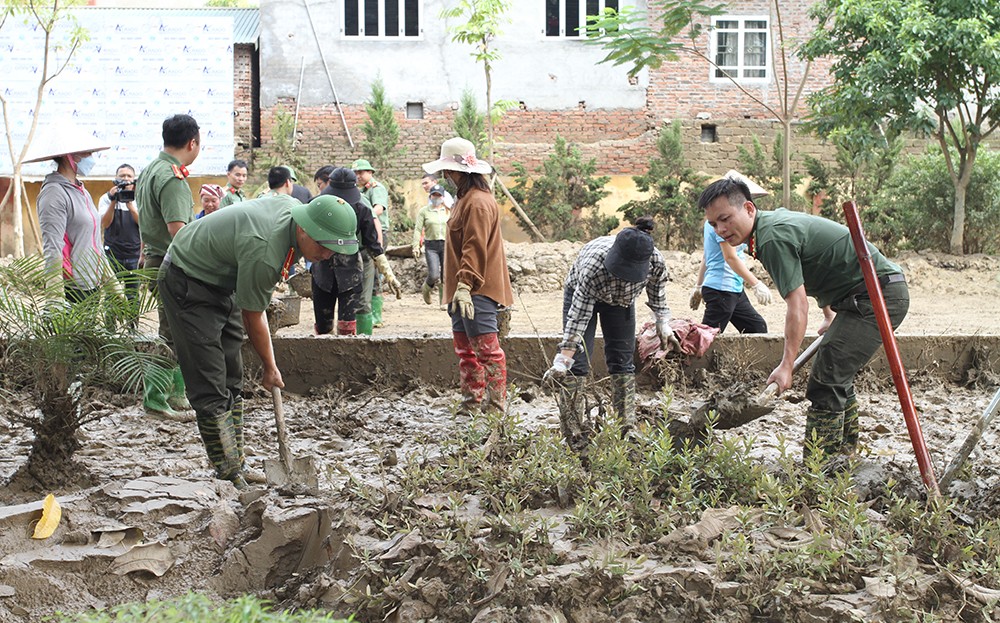 Công an tỉnh Yên Bái đón nhận Huân chương Bảo vệ Tổ quốc hạng Ba ảnh 2 Công an tỉnh Yên Bái đón nhận Huân chương Bảo vệ Tổ quốc hạng Ba ảnh 2