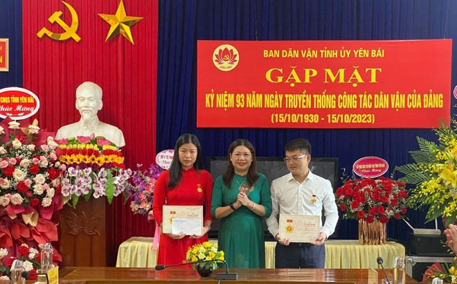 Yên Bái gặp mặt kỷ niệm 93 năm Ngày truyền thống công tác dân vận của Đảng ảnh 1 Yên Bái gặp mặt kỷ niệm 93 năm Ngày truyền thống công tác dân vận của Đảng ảnh 1