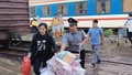 Đường sắt Bắc - Nam bị "chia cắt" 8 ngày, hơn 25.200 vé tàu trả lại khách
