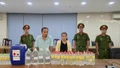 Khởi tố đôi vợ chồng làm giấm giả từ axit