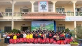 Nhóm thanh niên tình nguyện JUNKO Đà Nẵng tặng quà Tết cho hộ nghèo, học sinh xã Dền Sáng