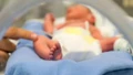 Nước Anh đón những em bé đầu tiên chào đời nhờ kỹ thuật sử dụng DNA của ba người