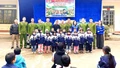 Ấm áp chương trình tình nguyện “Áo ấm cho em” tại xã Gia Phú