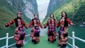 Lửa di sản trên miền đá xám