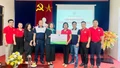 Trao quà hỗ trợ người dân và học sinh phường Nam Cường bị ảnh hưởng bởi hoàn lưu bão số 10