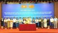 Du lịch bằng giấy thông hành hút khách