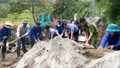 Xã Mường Hum huy động gần 100 triệu đồng làm đường bê tông nông thôn