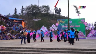 Tưng bừng lễ hội Gầu Tào Pha Long