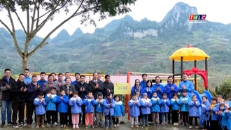 Tuổi trẻ chung tay cùng người nghèo đón Tết