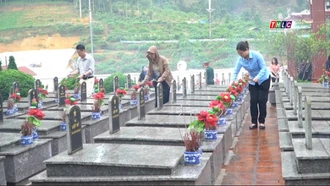 Lãnh đạo huyện Bắc Hà viếng Nghĩa trang liệt sĩ