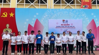 Ra quân chương trình "Tiếp sức mùa thi" và chiến dịch tình nguyện "Hoa phượng đỏ" năm 2025