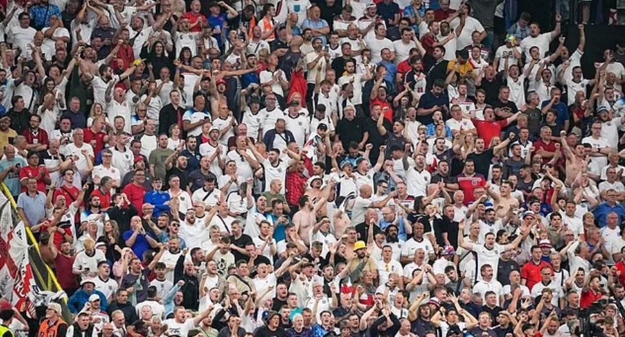 CĐV Anh nhiều khả năng sẽ chiếm số lượng áp đảo trên khán đài sân Olympic trong trận chung kết với Tây Ban Nha.