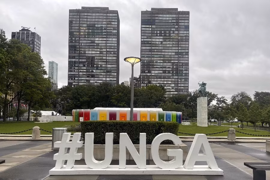 Hashtag #UNGA (Đại hội đồng LHQ) được đặt bên ngoài trụ sở ở New York hồi năm 2023.