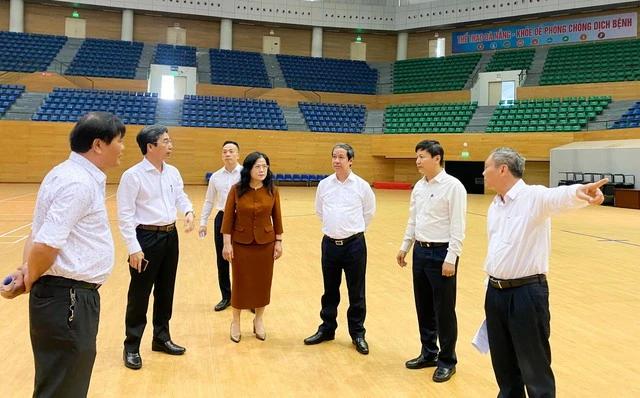 Đại diện UBND TP.Đà Nẵng và Bộ GD-ĐT kiểm tra công tác chuẩn bị tại Cung thể thao Tiên Sơn. Đại diện UBND TP.Đà Nẵng và Bộ GD-ĐT kiểm tra công tác chuẩn bị tại Cung thể thao Tiên Sơn.