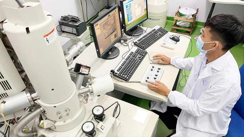 Nghiên cứu công nghệ sinh học tại Trung tâm Nghiên cứu phát triển, Khu công nghệ cao TPHCM.