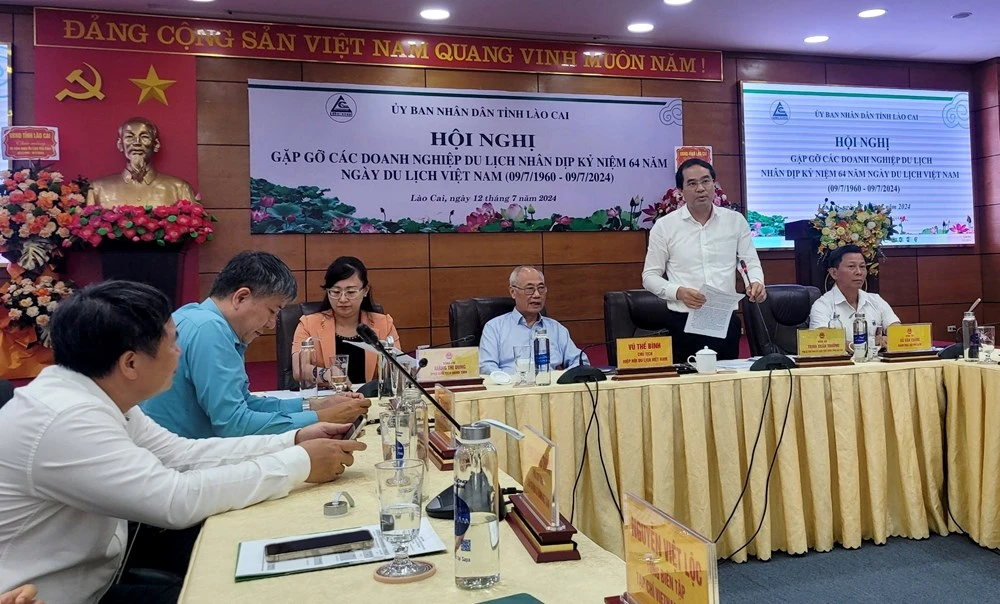 Chủ tịch UBND tỉnh Lào Cai Trịnh Xuân Trường phát biểu tại Hội nghị.