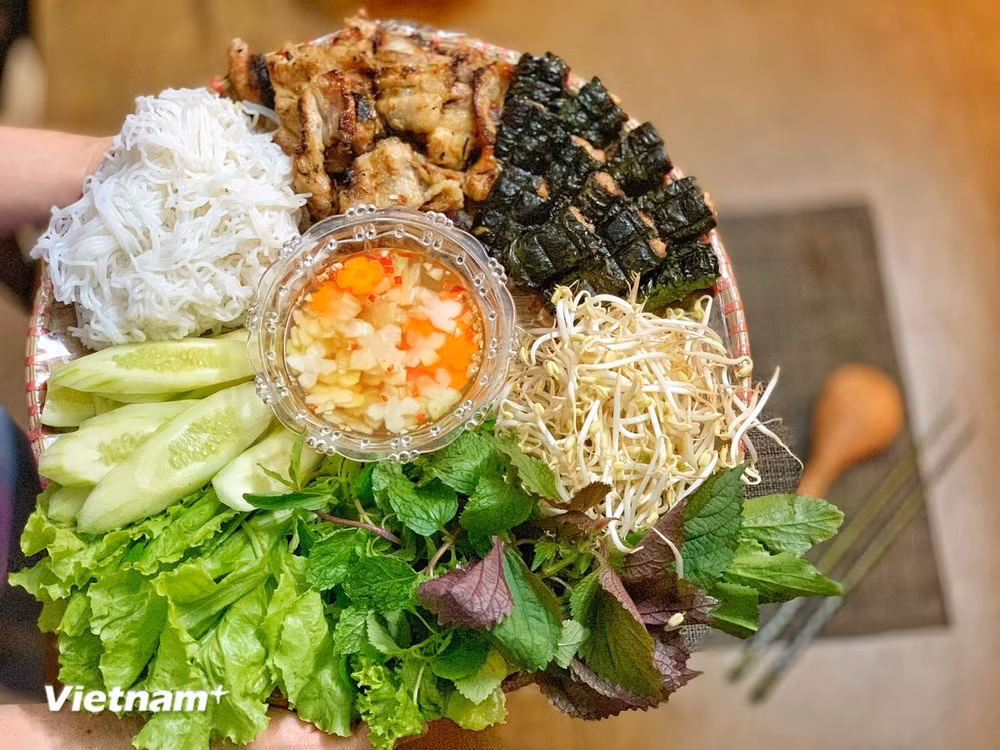 Bún chả, một món ăn nhất định phải thử khi đến Hà Nội.