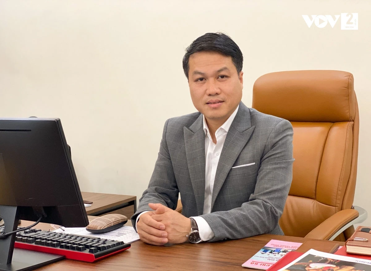 Th.s Trần Quang Hưng, Hiệu trưởng Trường TH, THCS và THPT Thực nghiệm Khoa học Giáo dục chia sẻ quan điểm về vai trò của giáo viên trong việc cân bằng giữa dạy kiến thức và định hướng nghề nghiệp cho học sinh.