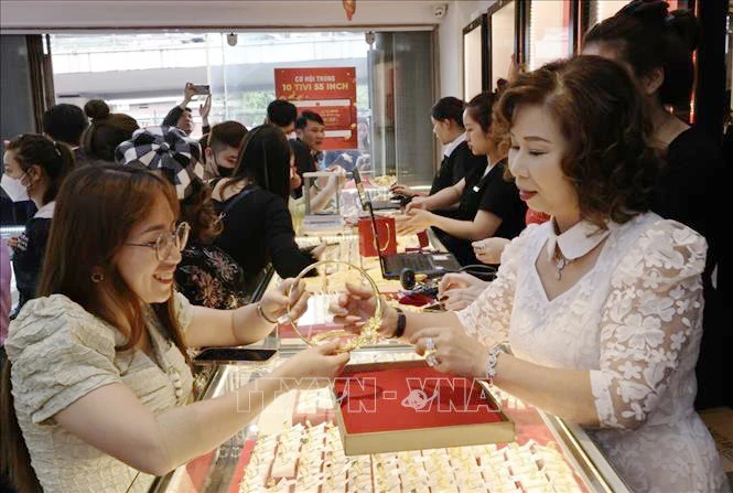 Giá vàng SJC ở mức 76,75 - 78,95 triệu đồng/lượng.