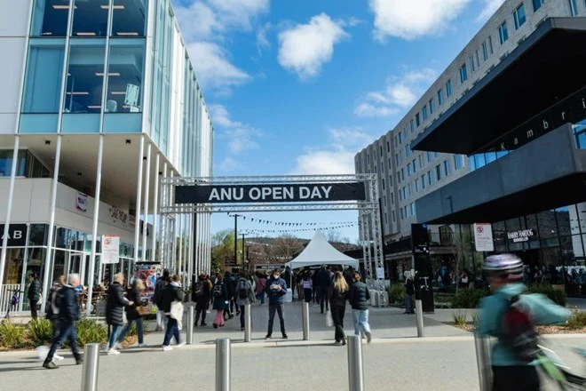 Khuôn viên Đại học Quốc gia Australia ở Canberra.