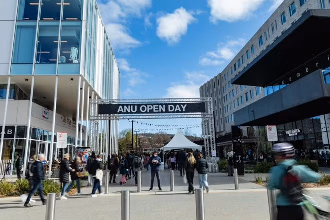 Khuôn viên Đại học Quốc gia Australia ở Canberra.