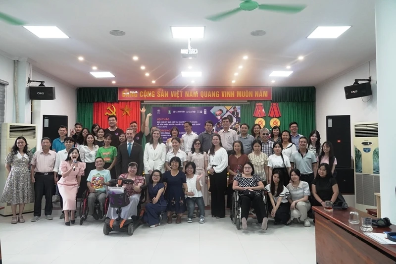 Hội thảo được diễn ra tại Trung tâm Đào tạo cán bộ và phục hồi chức năng cho người mù, Hà Nội.