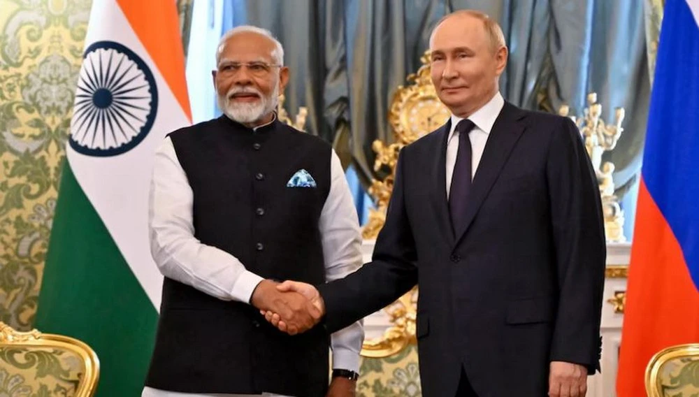 Tổng thống Nga Vladimir Putin và Thủ tướng Ấn Độ Narendra Modi.