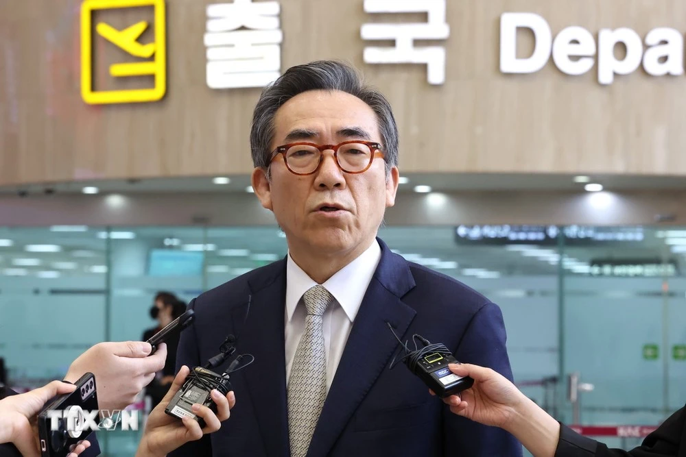 Ngoại trưởng Hàn Quốc Cho Tae-yul phát biểu với báo giới tại Seoul, Hàn Quốc.
