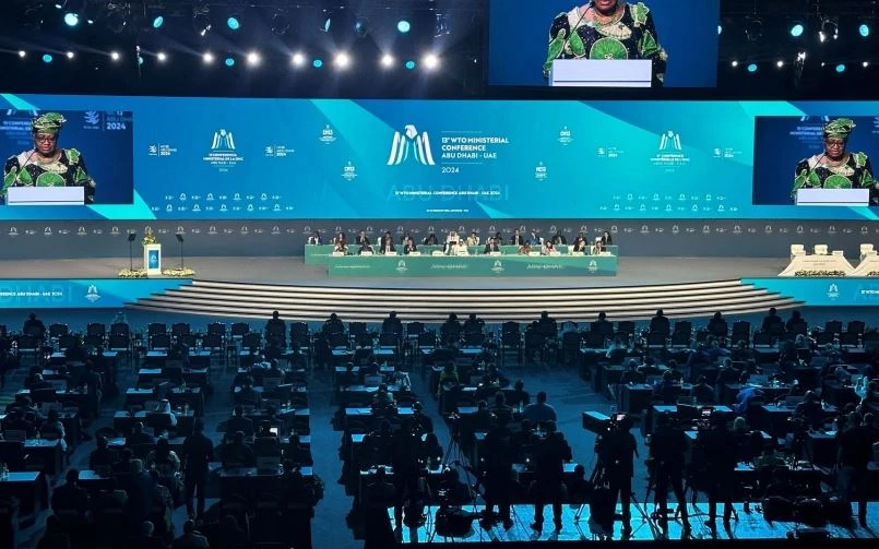 Các đại biểu tham gia một phiên họp của MC13 ở thủ đô Abu Dhabi của Các Tiểu vương quốc Arab thống nhất (UAE).