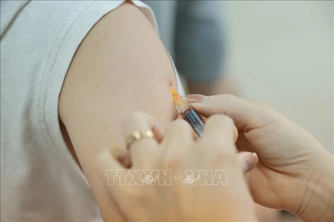 Tiêm vaccine là biện pháp phòng bệnh hiệu quả.