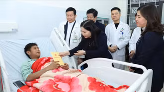 Phó Chủ tịch UBND tỉnh Vũ Thị Hiền Hạnh thăm và làm việc tại các đơn vị y tế