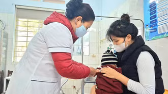 Duy trì tiêm chủng mở rộng an toàn cho trẻ