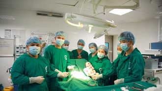 Bệnh viện Sản - Nhi tỉnh Lào Cai đón em bé IVF đầu tiên chào đời