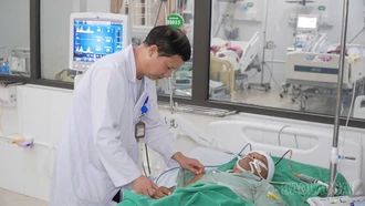 Phẫu thuật xuyên đêm cứu sống du khách Philippines nguy kịch do xuất huyết não