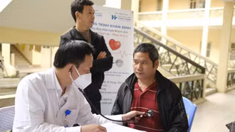 Phòng khám Đa khoa Hưng Thịnh Bảo Thắng khám và cấp thuốc miễn phí cho gần 1.600 người dân huyện Bảo Thắng