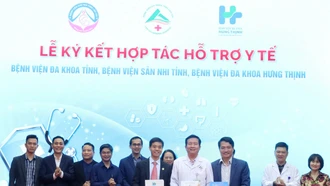 Bệnh viện Đa khoa tỉnh, Bệnh viện Sản Nhi và Bệnh viện Đa khoa Hưng Thịnh ký kết hợp tác hỗ trợ y tế