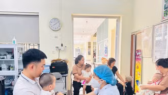 Triển khai Chương trình tiêm chủng mở rộng tháng 5