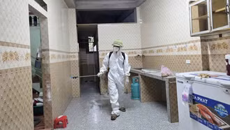 Trung tâm Y tế Bảo Thắng triển khai các biện pháp vệ sinh môi trường sau mưa lũ