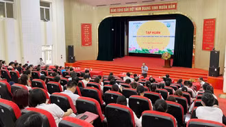 150 cán bộ y tế được tập huấn về quản lý và sử dụng kháng sinh trong thực hành lâm sàng