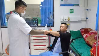 Bệnh viện Đa khoa khu vực Mường Khương cấp cứu thành công ca đột quỵ não đầu tiên