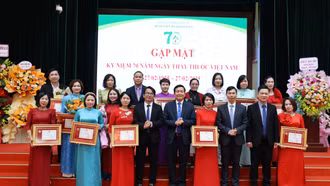 Gặp mặt kỷ niệm 70 năm ngày Thầy thuốc Việt Nam