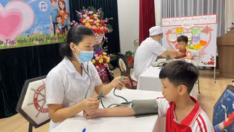 Khám sức khỏe cho học sinh trên địa bàn tỉnh