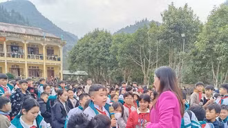 Hơn 800 học sinh được tuyên truyền về phòng chống mua bán người