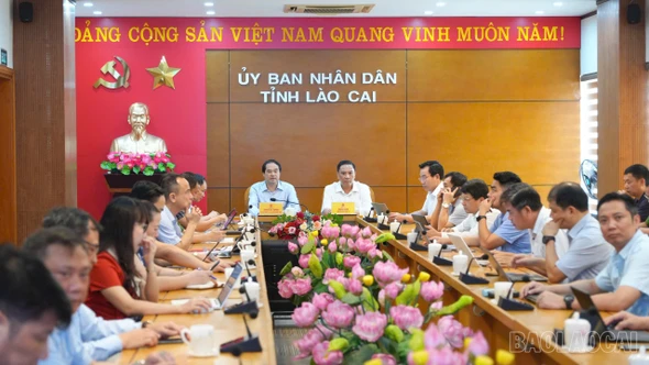 Tháo gỡ các rào cản, đơn giản hóa thủ tục hành chính, tạo thuận lợi cho người dân, doanh nghiệp