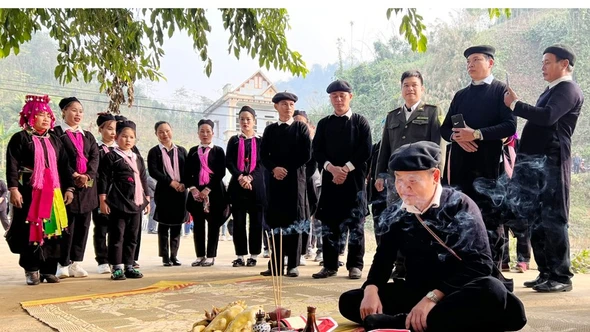 Nét đẹp cúng rừng của đồng bào vùng cao Lào Cai